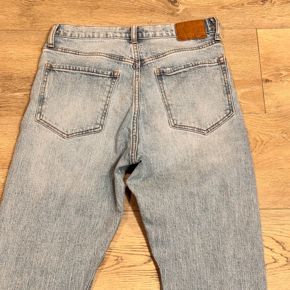 AEROPOSTALE Jeans Size 6 Light Wash 90s High Rise Straight Leg Button Fly - Picture 4 of 10